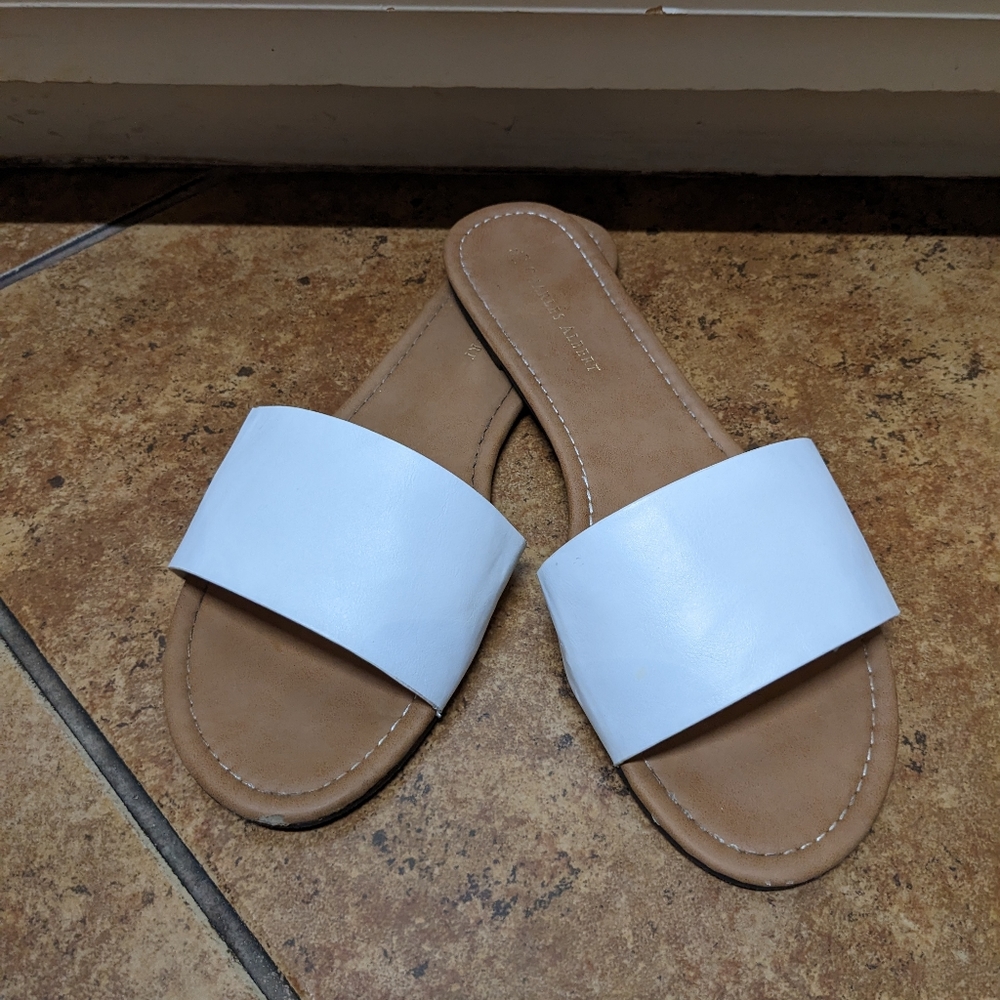 Charles Albert Strap Sandals Size 10